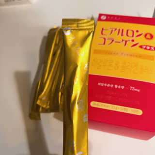 한국맥널티 맥널티 히알루론산 콜라겐 플러스 14개입 — 5점을 준 리뷰어가 2019년 12월 올린 사용 사진