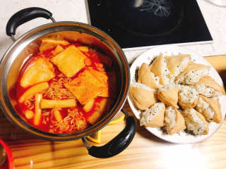 두번째 국떡 국가대표 떡볶이 1팩 + 영미칩 2봉 증정 — 5점을 준 리뷰어가 2019년 2월 올린 사용 사진