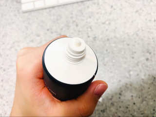 귀빈사 mayac 호시탐탐 시그니처 프리즈왁스 150ml — 4점을 준 리뷰어가 2020년 3월 올린 사용 사진