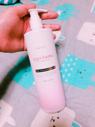 아쿠아큐링 아쿠아S링 퓨어리프레싱 헤어케어 500ml — 5점을 준 리뷰어가 2018년 8월 올린 사용 사진