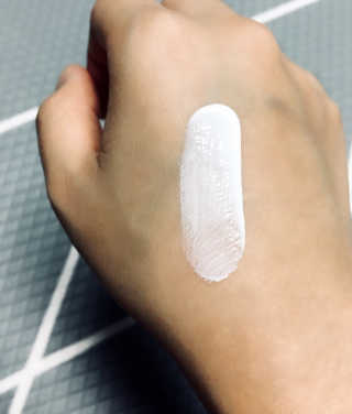 더블유랩 화이트홀릭 50ml — 4.33점을 준 리뷰어가 2018년 7월 올린 사용 사진