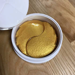 푸츄푸츄 Real repair skin cell premium patch — 5점을 준 리뷰어가 2018년 11월 올린 사용 사진