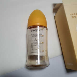 유비맘 PPSU 젖병 노꼭지_260ml_컬러 랜덤 발송 — 5점을 준 리뷰어가 2020년 3월 올린 사용 사진