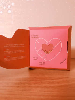 멜로멜리 매직스펠 아이섀도우 — 5점을 준 리뷰어가 2018년 11월 올린 사용 사진