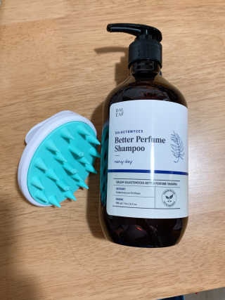 달리프 베러 퍼퓸 샴푸 1000ml 레이니데이 or 일랑로즈 — 4점을 준 리뷰어가 2020년 1월 올린 사용 사진