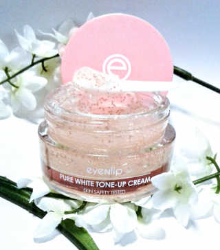 BeautyNetKorea Pure White Tone-Up Cream — 5점을 준 리뷰어가 2017년 9월 올린 사용 사진