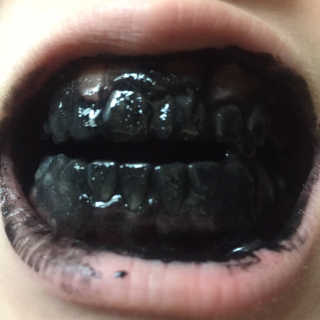 the naked object 디블랙팩치약 디블랙칫솔 세트 — 5점을 준 리뷰어가 2019년 3월 올린 사용 사진