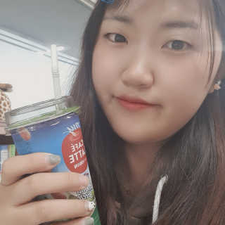 마이카페라떼 말차 아몬드브리즈 7개입 — 5점을 준 리뷰어가 2019년 11월 올린 사용 사진