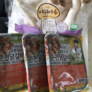 뜰아채유통 춘천닭갈비덮밥소스와 머쉬마루 버섯 — 4.5점을 준 리뷰어가 2018년 12월 올린 사용 사진