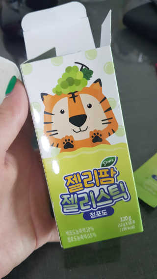 얼리버드 젤리팜 젤리스틱 — 5점을 준 리뷰어가 2019년 7월 올린 사용 사진