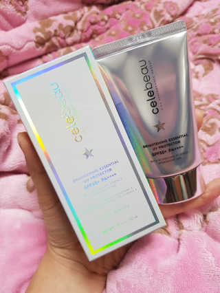 셀레뷰 브라이트닝 에센셜 UV프로텍터 SPF 50+ PA++++ — 5점을 준 리뷰어가 2017년 12월 올린 사용 사진