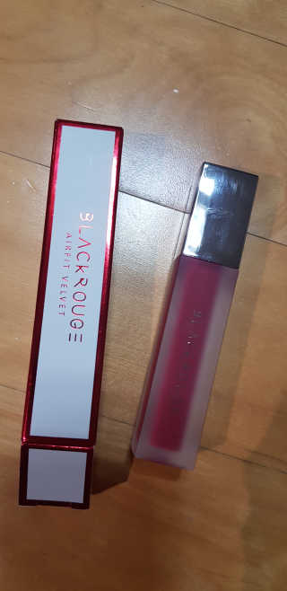 [블랙루즈] 에어 핏 벨벳 틴트4 1+1 — 5점을 준 리뷰어가 2019년 7월 올린 사용 사진