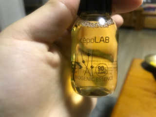 세포랩 바이오제닉 에센스 30ml 특별팩 — 5점을 준 리뷰어가 2018년 4월 올린 사용 사진
