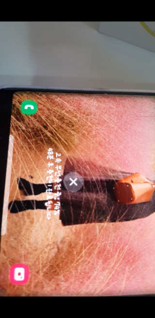 차지에이아이 큐티 고속 무선충전 4종 15W Qi인증 — 5점을 준 리뷰어가 2019년 10월 올린 사용 사진