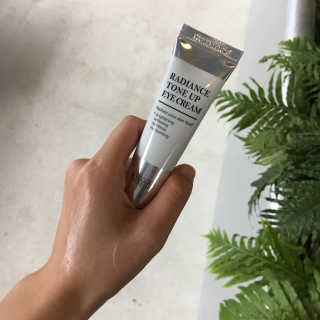 보나쥬르 래디언스 톤업 아이크림 30ml — 4점을 준 리뷰어가 2018년 8월 올린 사용 사진