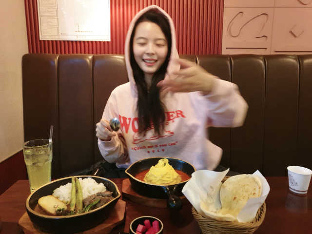 [델리커리안양엔터식스점] 커리+오므라이스+난 리뷰 사진