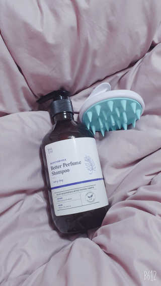 달리프 베러 퍼퓸 샴푸 1000ml 레이니데이 or 일랑로즈 — 5점을 준 리뷰어가 2020년 2월 올린 사용 사진