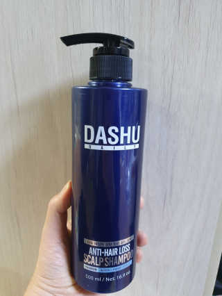 다슈코리아 다슈 단백질 한방 두피 골드 샴푸 500ml +샴푸브러쉬 — 5점을 준 리뷰어가 2020년 1월 올린 사용 사진
