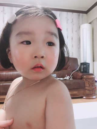 뷰티여우_아토클리닉 [아토클리닉] 아기들이 쓰는 보습, 진정 수딩젤 2개 — 5점을 준 리뷰어가 2019년 5월 올린 사용 사진