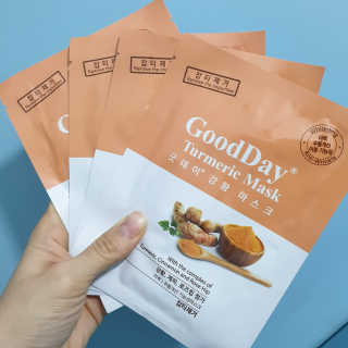 GoodDay Skincare GoodDay 강황 마스크 — 4점을 준 리뷰어가 2019년 5월 올린 사용 사진