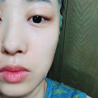 부키 24K 골드 시그니처 프리미엄 앰플 마스크 — 4.33점을 준 리뷰어가 2018년 8월 올린 사용 사진