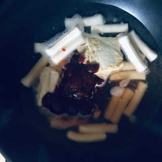 두번째 국떡 국가대표 떡볶이 1팩 + 영미칩 2봉 증정 — 4점을 준 리뷰어가 2019년 2월 올린 사용 사진
