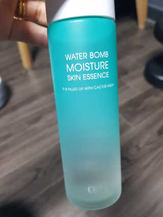 오지아이 워터 밤 모이스처 스킨 에센스 180ml — 5점을 준 리뷰어가 2020년 2월 올린 사용 사진