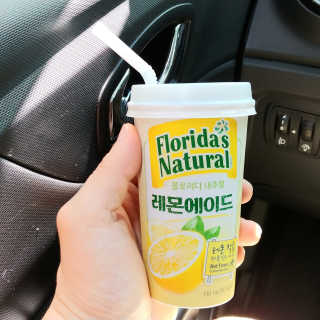 플로리다 내추럴 플로리다내추럴 레몬에이드  2종 — 5점을 준 리뷰어가 2018년 8월 올린 사용 사진