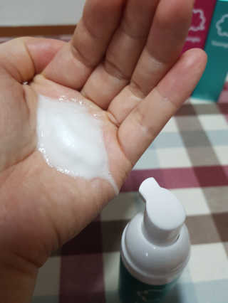 폼글 I foamgle [폼글] 거품가글 50ml 3종 - 민트, 라벤더, 라즈베리 — 5점을 준 리뷰어가 2019년 11월 올린 사용 사진