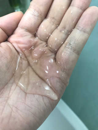 달리프 베러 퍼퓸 샴푸 1000ml 레이니데이 or 일랑로즈 — 5점을 준 리뷰어가 2020년 2월 올린 사용 사진
