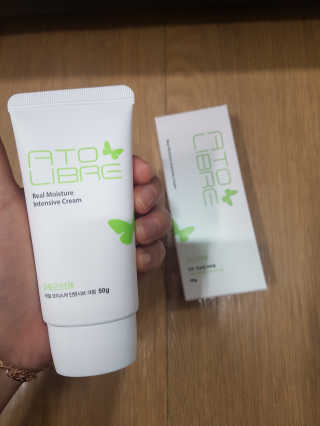 비바팜 아토리브레 리얼 모이스처 인텐시브 크림 — 4점을 준 리뷰어가 2020년 3월 올린 사용 사진