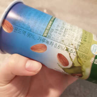 마이카페라떼 말차 아몬드브리즈 7개입 — 5점을 준 리뷰어가 2019년 11월 올린 사용 사진