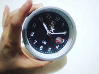 MLB WATCH n LEISURE MLB 아날로그 디자인 탁상시계 8종 — 5점을 준 리뷰어가 2020년 1월 올린 사용 사진