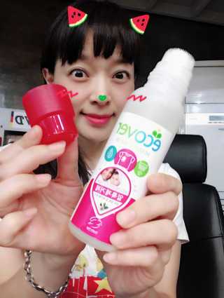 에코버 친환경 얼룩제거제 — 5점을 준 리뷰어가 2018년 8월 올린 사용 사진