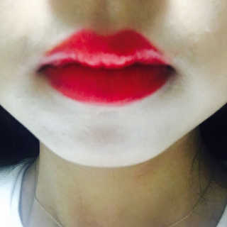 루나 런웨이 애나멜 루즈 Doii X ARTNOM 에디션 — 4점을 준 리뷰어가 2016년 11월 올린 사용 사진