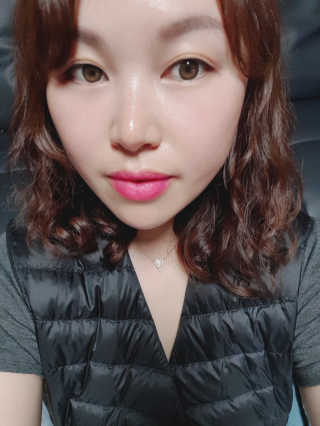 터치인솔 프리티필터 쉬폰 벨벳 립틴트 비비드팝 컬렉션 — 4점을 준 리뷰어가 2019년 3월 올린 사용 사진