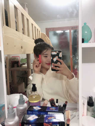 블리스텍스 립 릴리프 크림 립밤, 립 바이브런스 립밤 — 4.17점을 준 리뷰어가 2018년 11월 올린 사용 사진