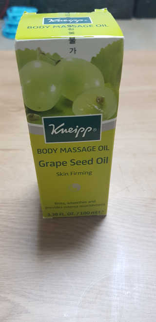 [크나이프] 그레이프씨드 슬리밍 마사지오일 100ml — 3점을 준 리뷰어가 2019년 7월 올린 사용 사진