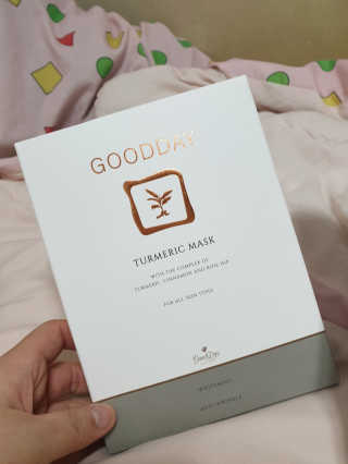 GoodDay Skincare GoodDay 강황 마스크 — 5점을 준 리뷰어가 2020년 2월 올린 사용 사진