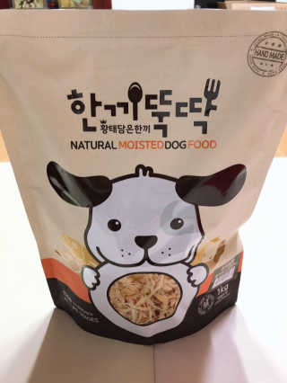 [펫토리아] 맛도 영양도 BEST 한끼뚝딱 강아지 사료 — 5점을 준 리뷰어가 2018년 12월 올린 사용 사진