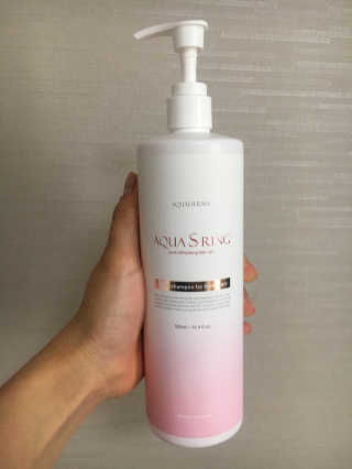 아쿠아큐링 아쿠아S링 퓨어리프레싱 헤어케어 500ml — 5점을 준 리뷰어가 2018년 7월 올린 사용 사진