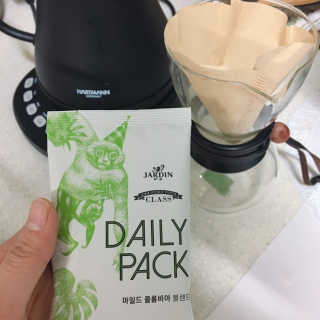 (주)쟈뎅 [쟈뎅] 클래스 신선한 하루 원두+여과지 SET — 4.5점을 준 리뷰어가 2019년 3월 올린 사용 사진