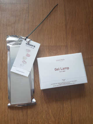 [오호라] 19ss 붙이는 패디 세미큐어젤 + 젤램프 — 5점을 준 리뷰어가 2019년 7월 올린 사용 사진