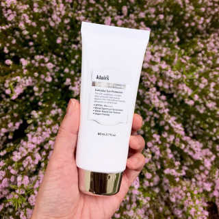 소프트 에어리 UV 에센스 SPF 50 PA ++++ — 5점을 준 리뷰어가 2019년 4월 올린 사용 사진