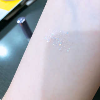 [블랙루즈] 펄블리 아이 글리터 4종 중 택 1 — 4.5점을 준 리뷰어가 2019년 8월 올린 사용 사진