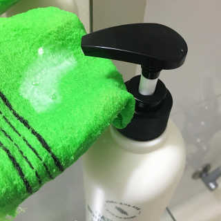 (주)에네스티 내추럴 촉촉  오트밀 바디워시 500ml — 5점을 준 리뷰어가 2019년 12월 올린 사용 사진