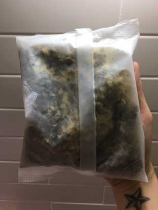 [펫토리아] 맛도 영양도 BEST 한끼뚝딱 강아지 사료 — 4.5점을 준 리뷰어가 2018년 12월 올린 사용 사진