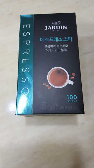 (주)쟈뎅 쟈뎅 에스프레소 스틱 아메리카노 블랙 — 4.67점을 준 리뷰어가 2018년 10월 올린 사용 사진