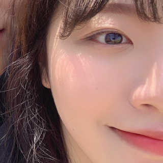 자빈드서울 윙크 파운데이션 팩트 — 3.5점을 준 리뷰어가 2019년 4월 올린 사용 사진