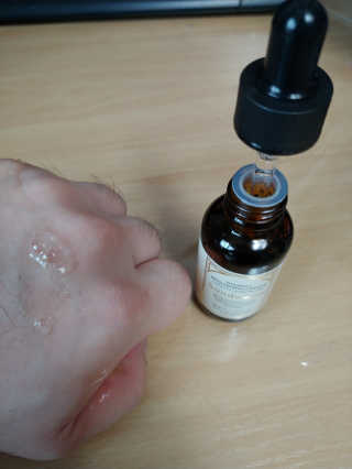 [스킨큐어] 산다화 비타민C 화이트닝 에센스 30ml — 5점을 준 리뷰어가 2020년 3월 올린 사용 사진